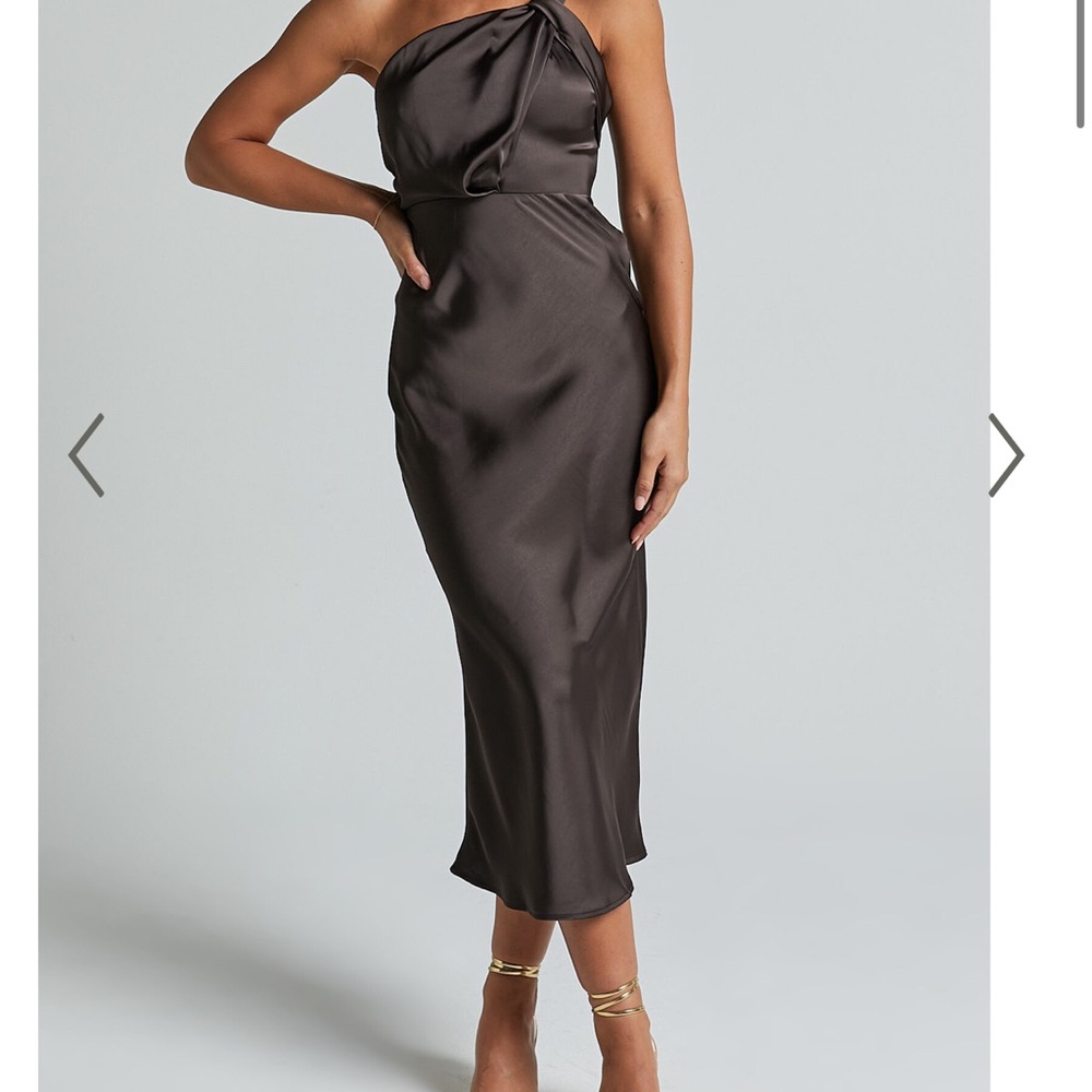 ARIA MIDI DRESS - ONE SHOULDER TWIST DETAIL SATIN BIAS CUT DRESS IN ESPRESSO